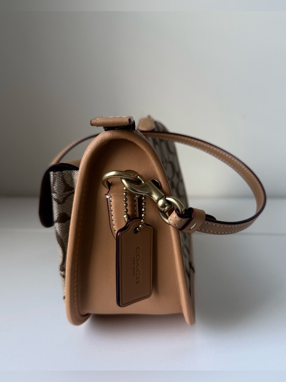 Coach Signature Jacquard Twin Lock Waverly Bag - Picture 4 of 11